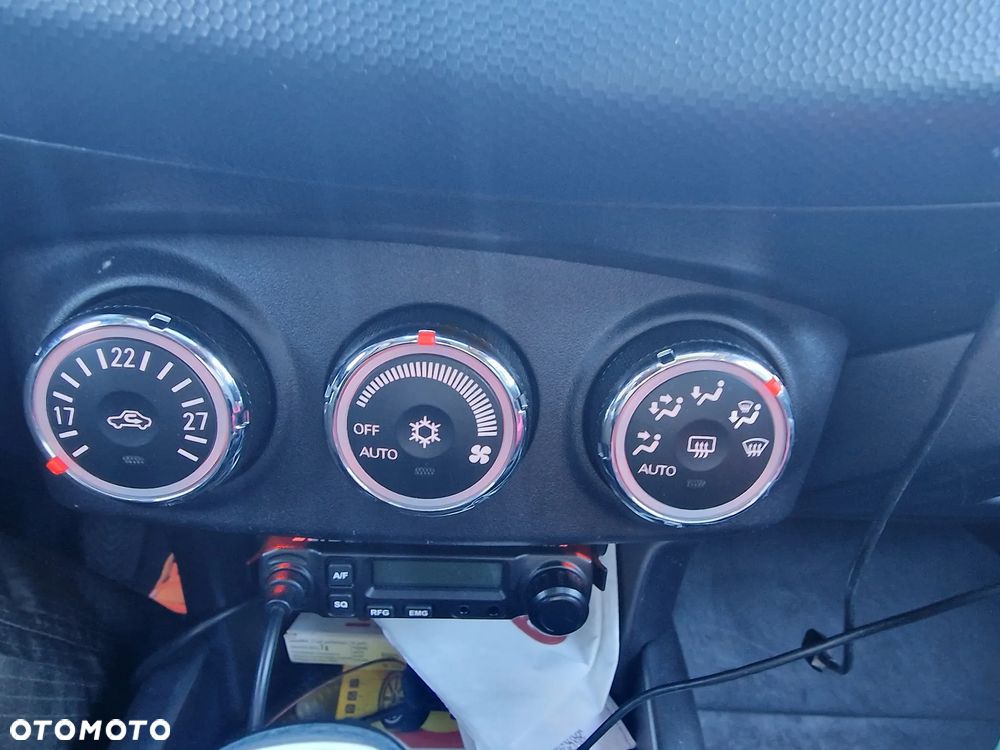 Mitsubishi Outlander 2.2 DID Intense EU5 - 10
