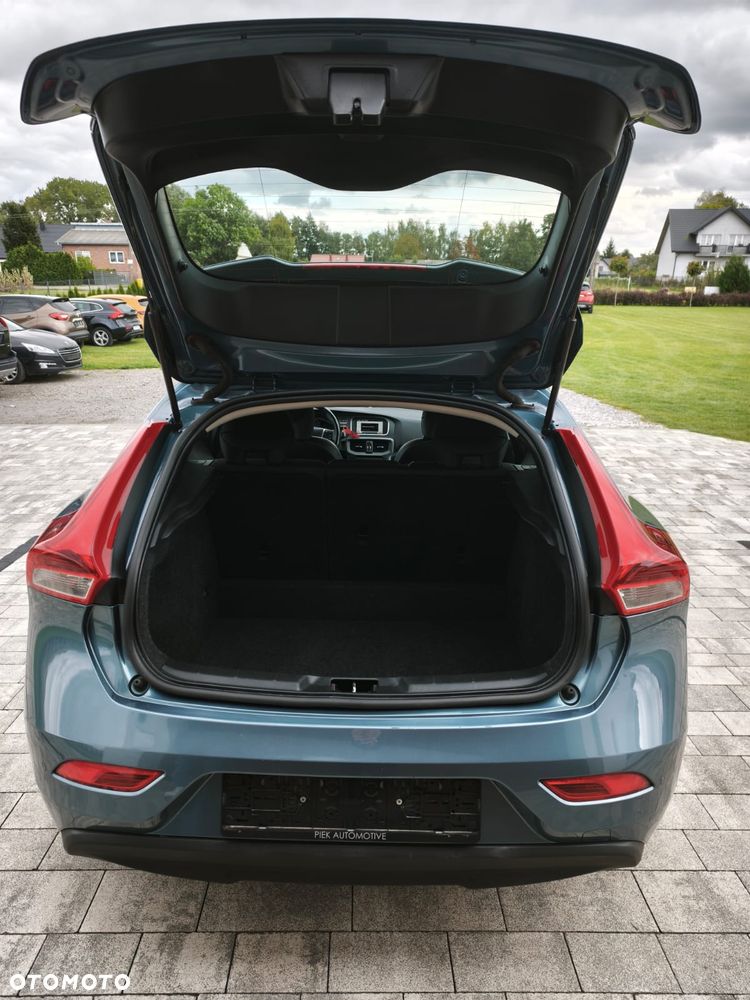 Volvo V40 D2 Momentum - 12