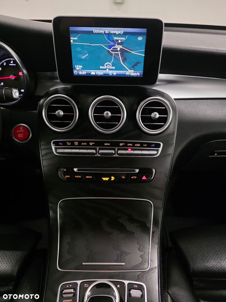 Mercedes-Benz GLC 250 4Matic 9G-TRONIC AMG Line - 10