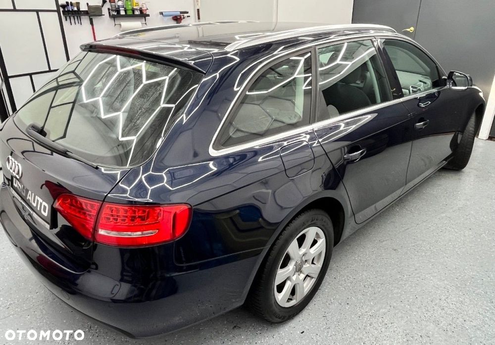 Audi A4 Avant - 25