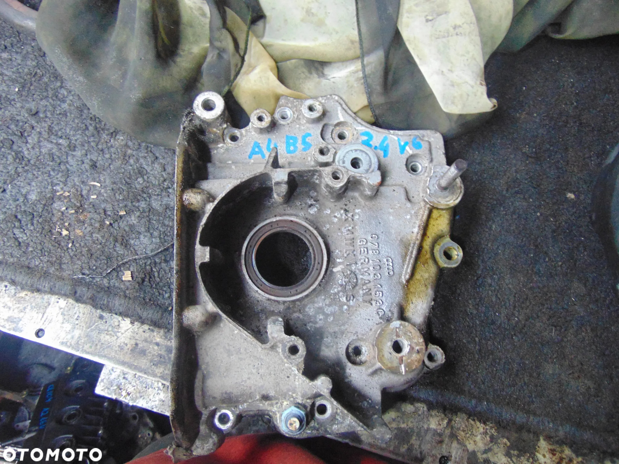 Pompa oleju audi a4 b5 2,4 v6 - 3