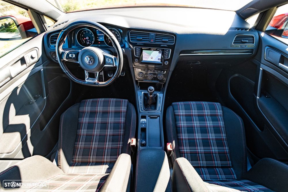 VW Golf 2.0 TSi GTi - 18