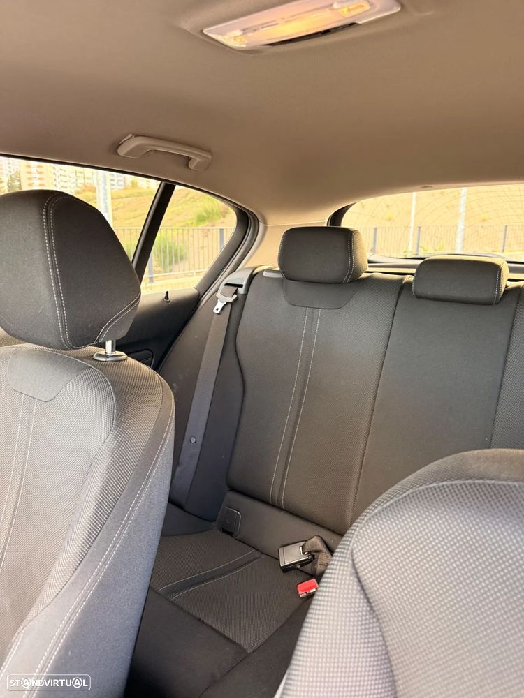 BMW 116 d EDynamics Line Sport - 32