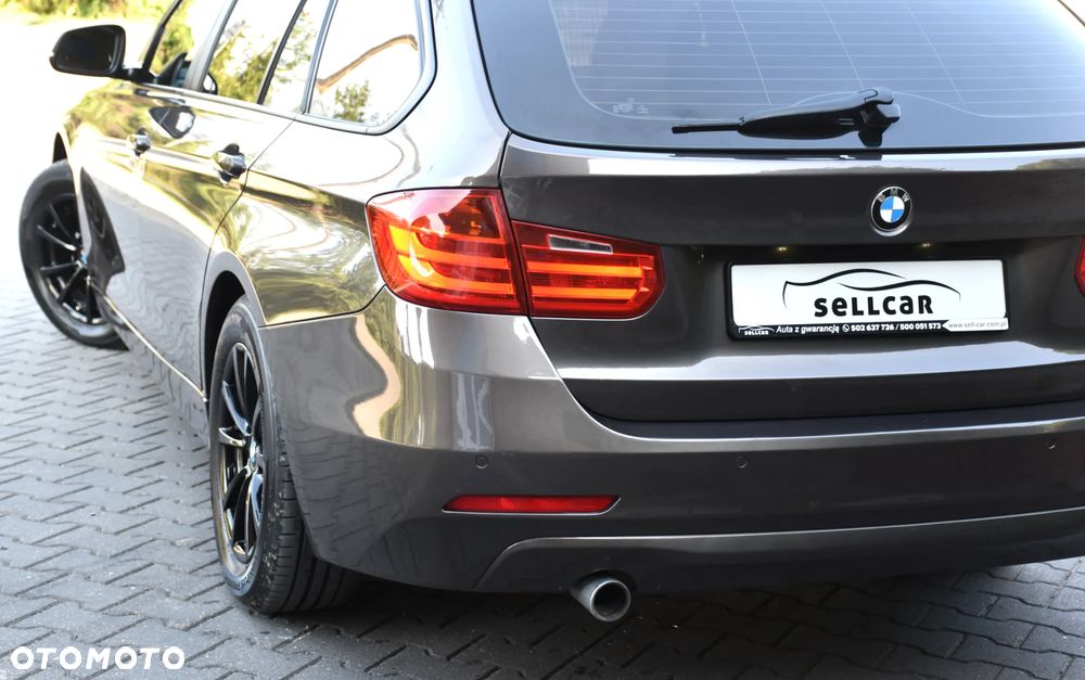 BMW Seria 3 ver-318d-luxury-line - 37