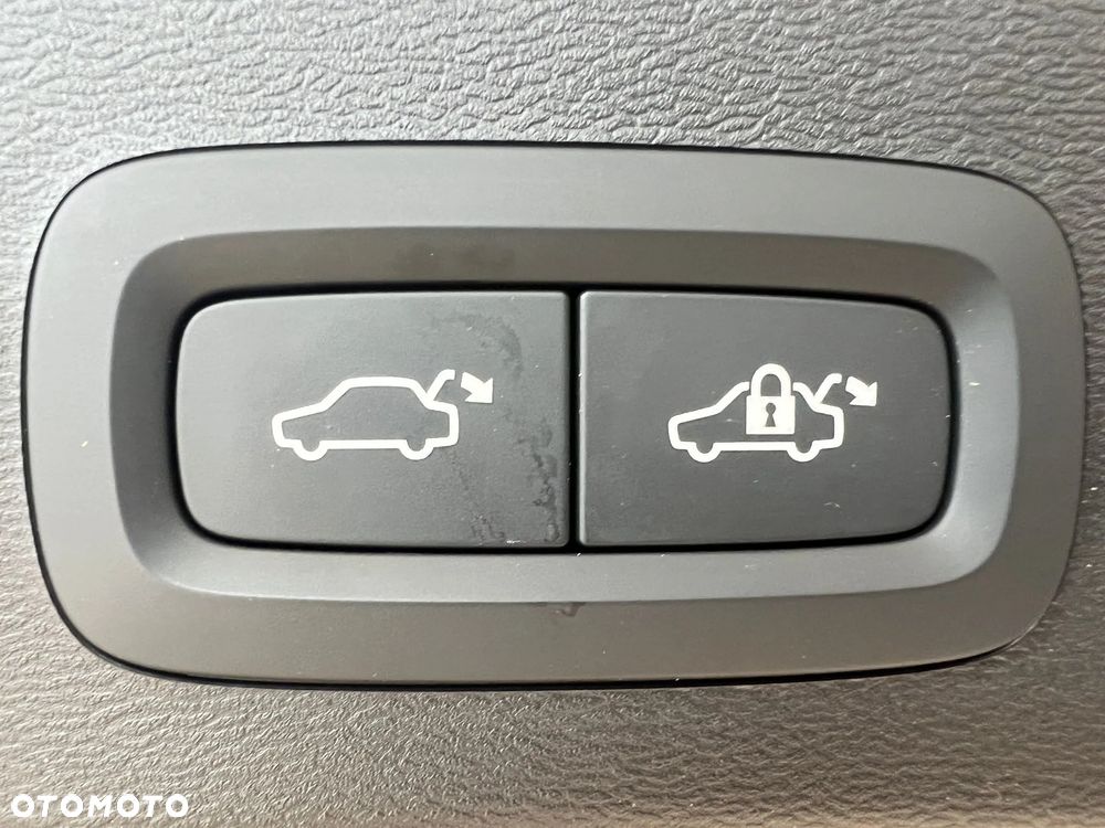 Volvo XC 40 Twin Recharge Plus - 27