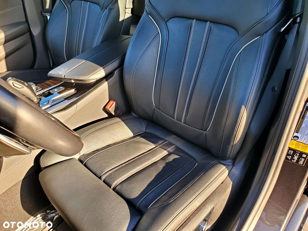 BMW Seria 5 540i xDrive M Sport sport - 13