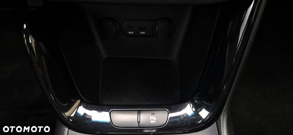 Kia Ceed 1.6 GDI Dream Team Edition - 35