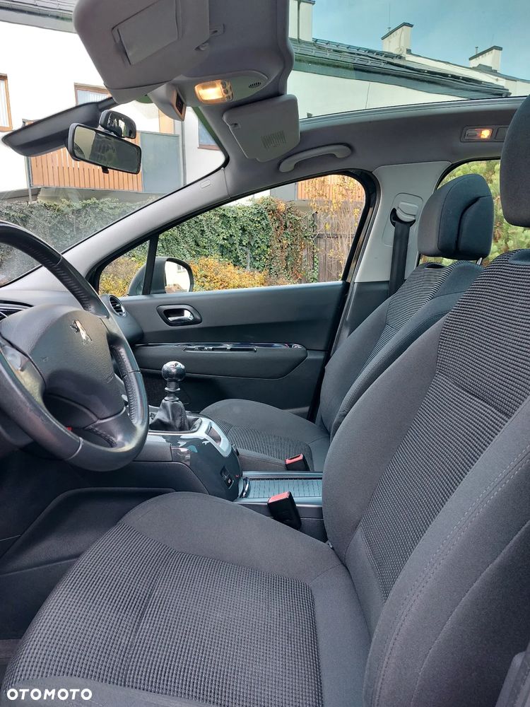 Peugeot 5008 - 15
