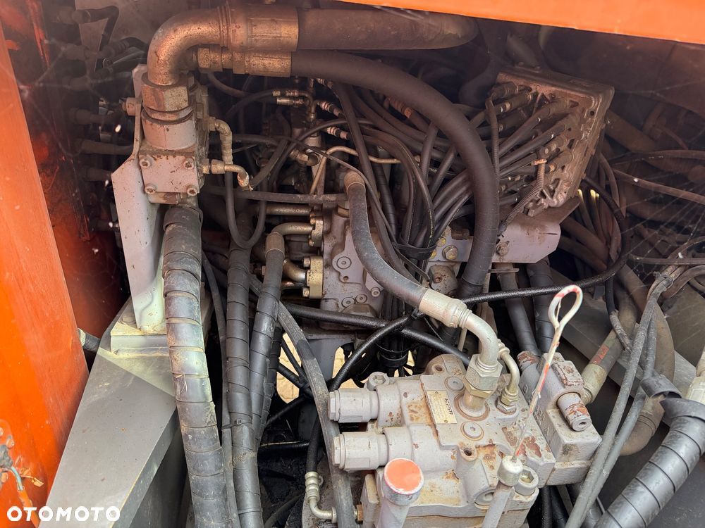 Hitachi ZX250LC-3 - 18