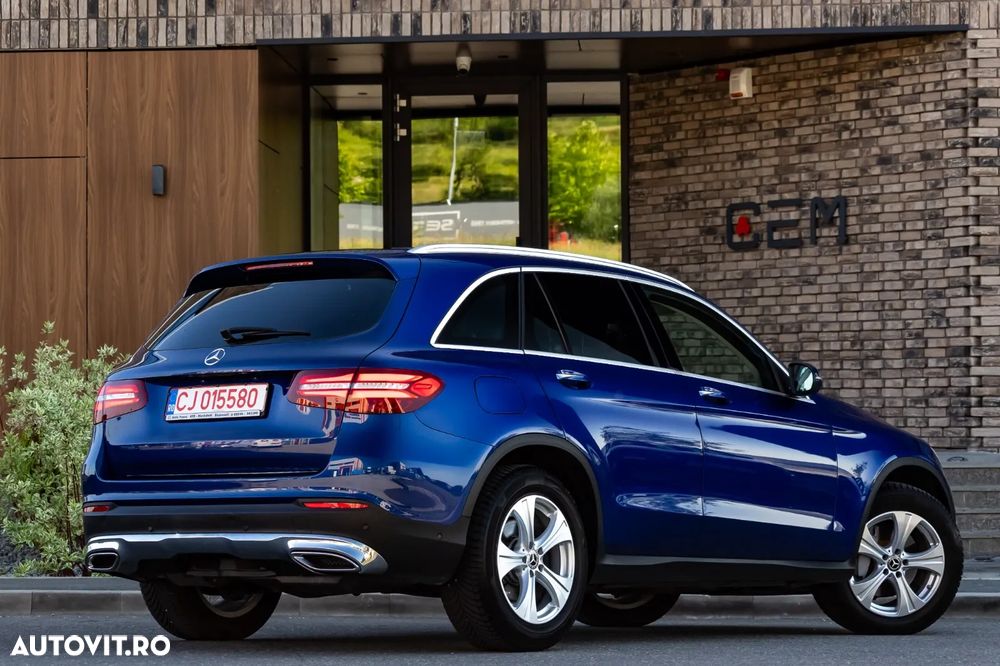 Mercedes-Benz GLC 250 d 4MATIC 9G-TRONIC Exclusive - 4