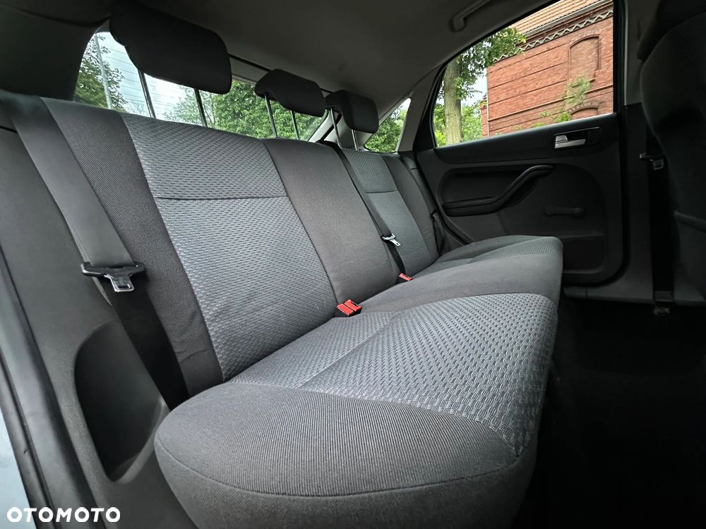 Ford Focus - 10