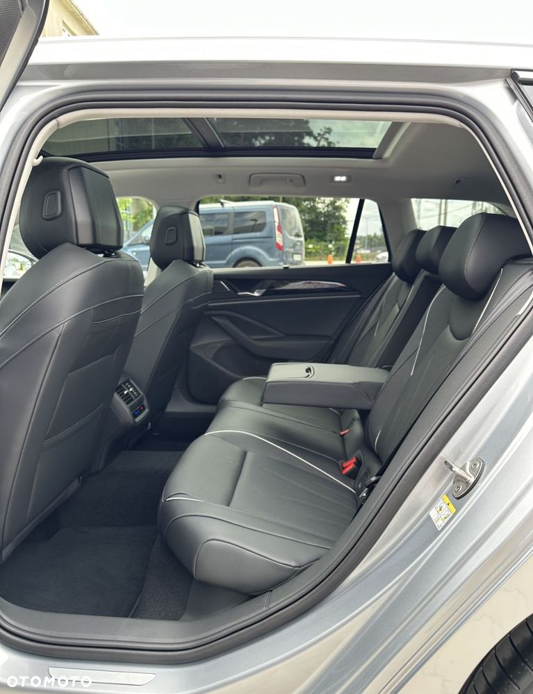 Volkswagen Passat Variant 1.5 TSI EVO Elegance DSG - 18