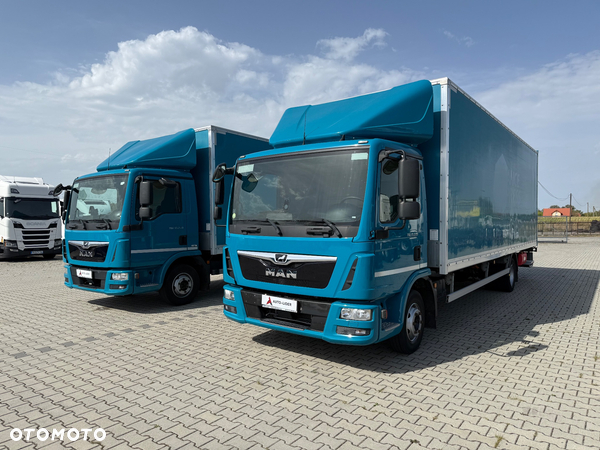 MAN TGL 12.220 / KONTENER + WINDA / 117 000 KM / ROLETA / TYŁ PODUSZKA / Z FRANCJI / STAN BDB / / /