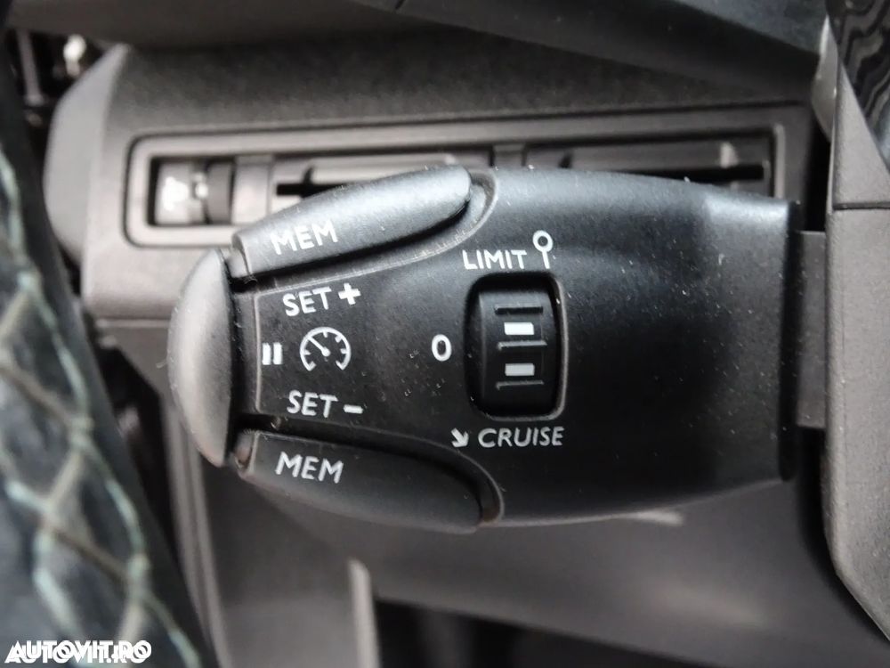 Peugeot 3008 PureTech 130 Stop & Start Crossway - 26