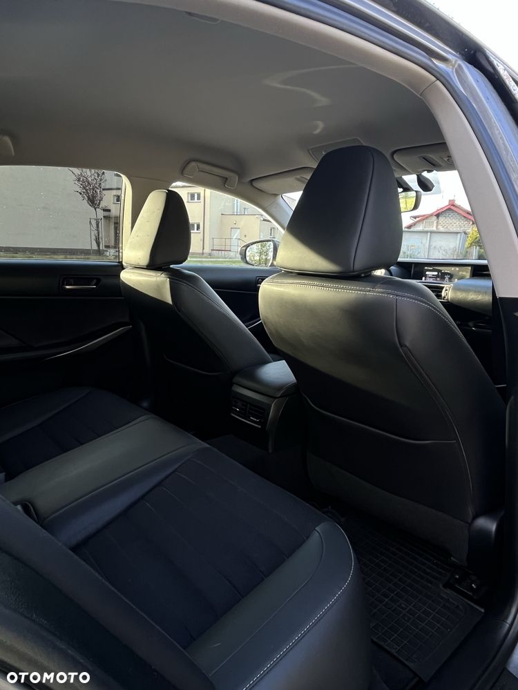 Lexus Inny - 5
