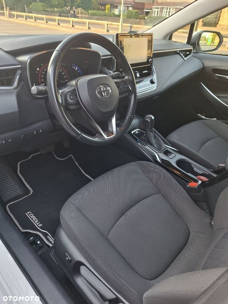 Toyota Corolla - 10