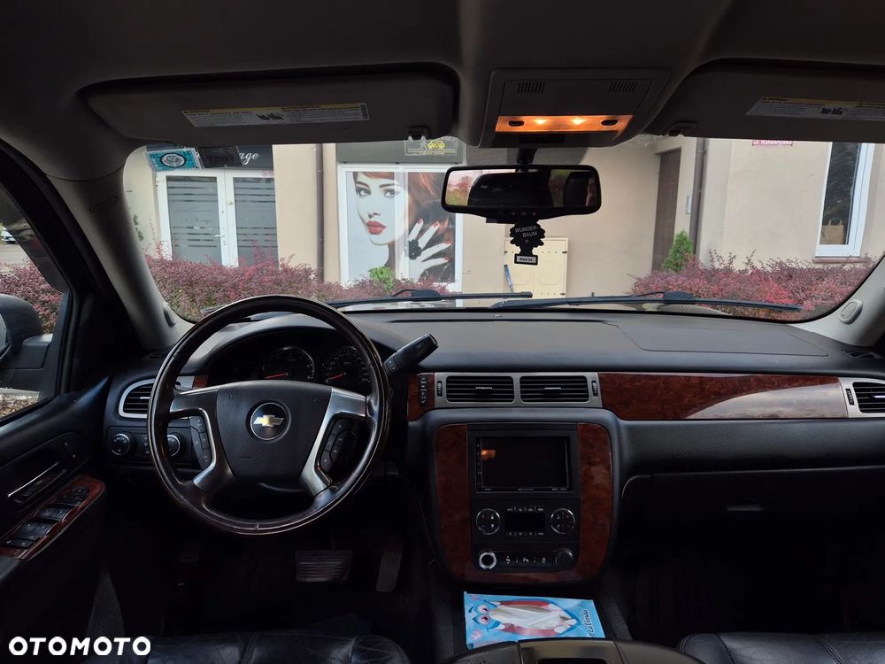 Chevrolet Suburban 5.3 LS 1500 4WD - 14