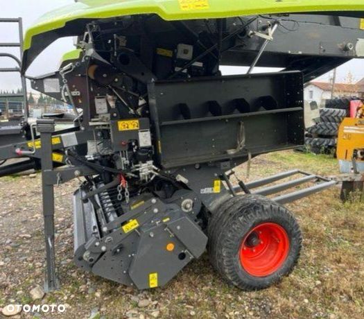 Claas Variant 465 RC - 5