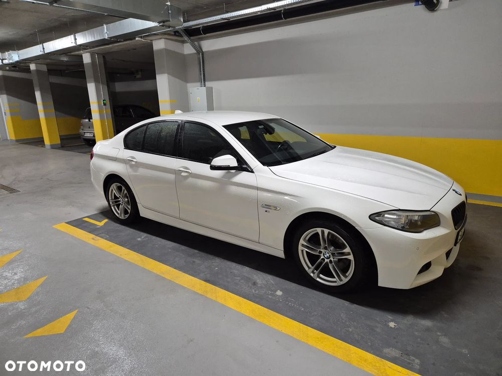 BMW Seria 5 520d M Sport - 9