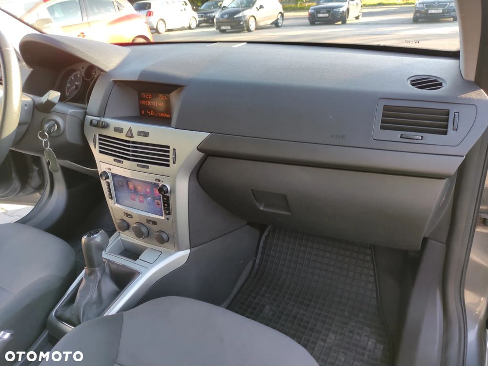 Opel Astra 1.7 CDTI Essentia - 31