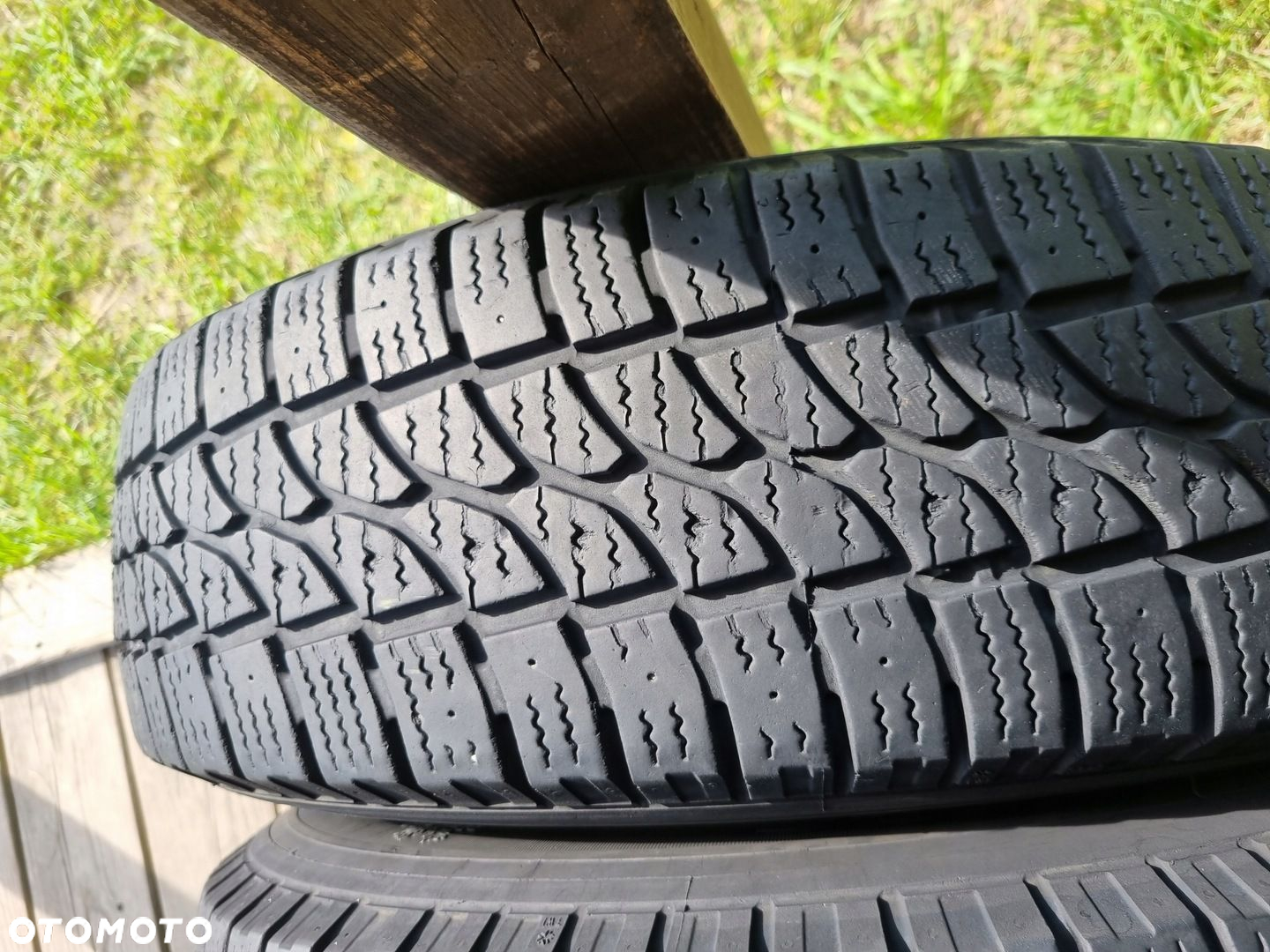 OPONY KORMORAN VAN PRO WINTER 215/75R16C 113/111R 2024r,6/5,5mm db stan - 2