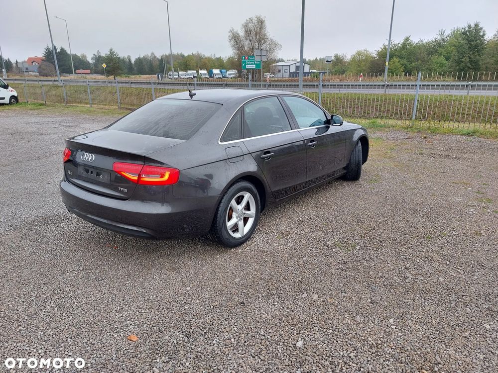 Audi A4 Limousine - 5