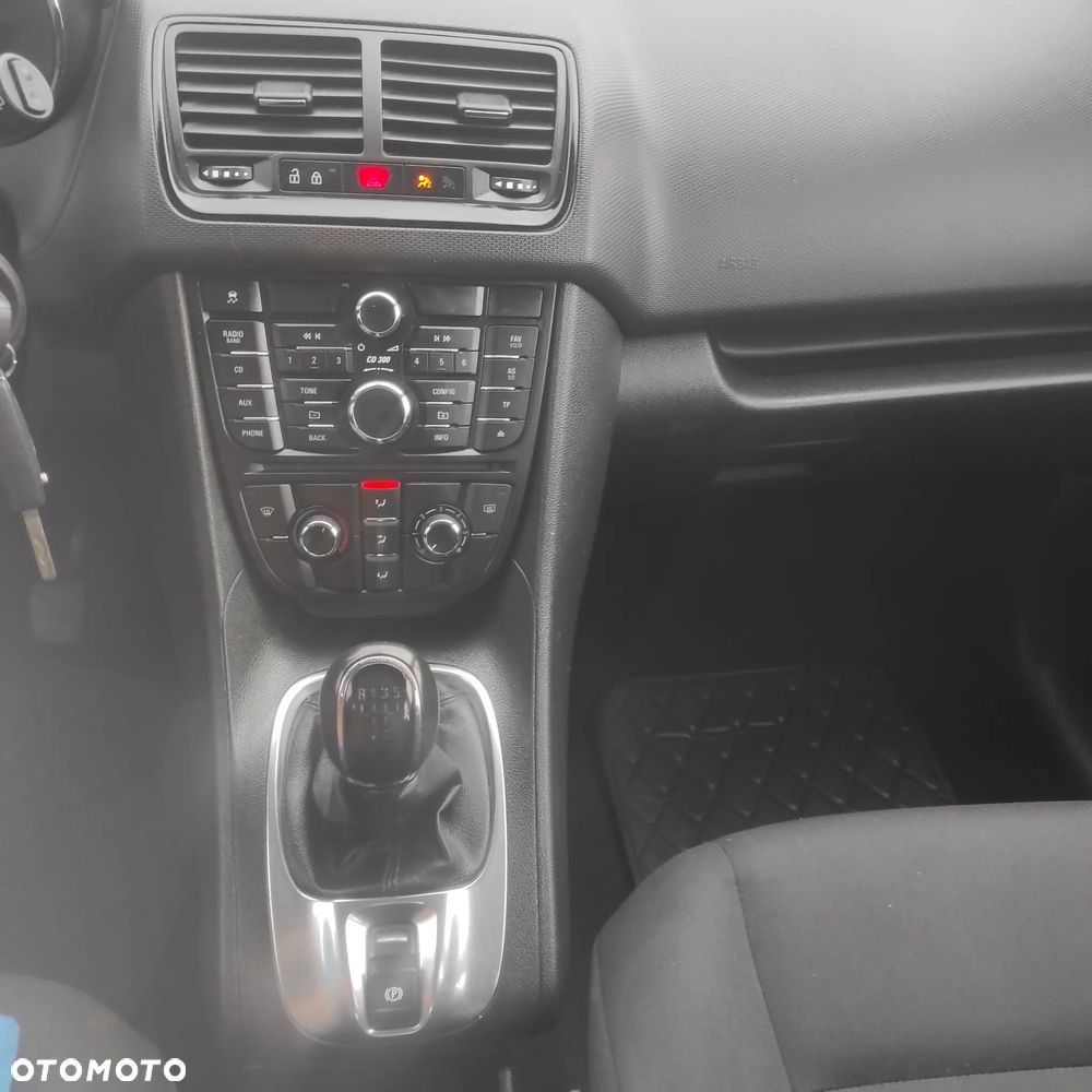 Opel Meriva - 11