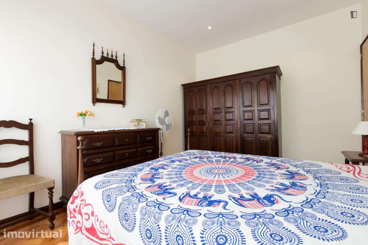 Quarto - localizado em Cedofeita Porto - Grande imagem: 4/23