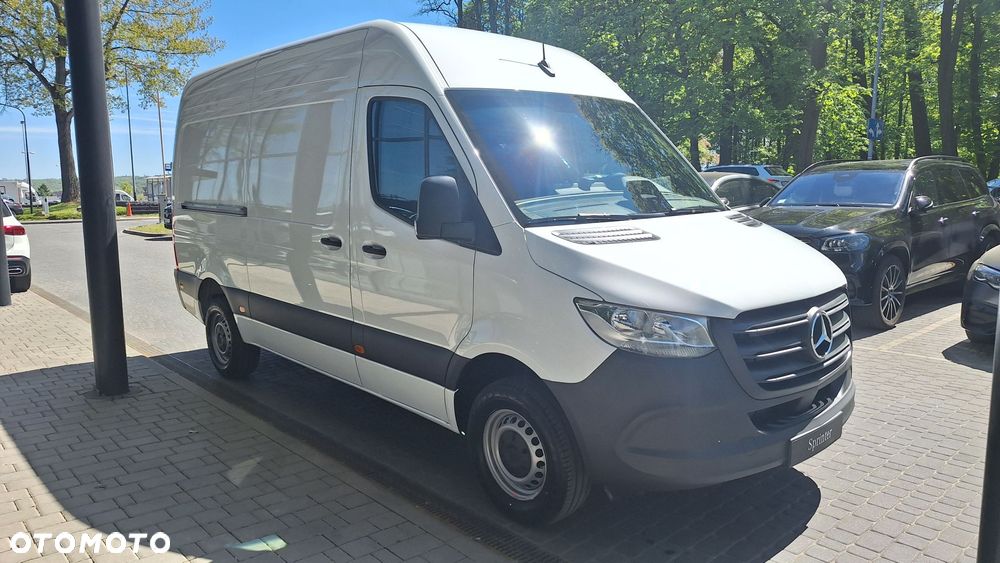 Mercedes-Benz Sprinter - 5