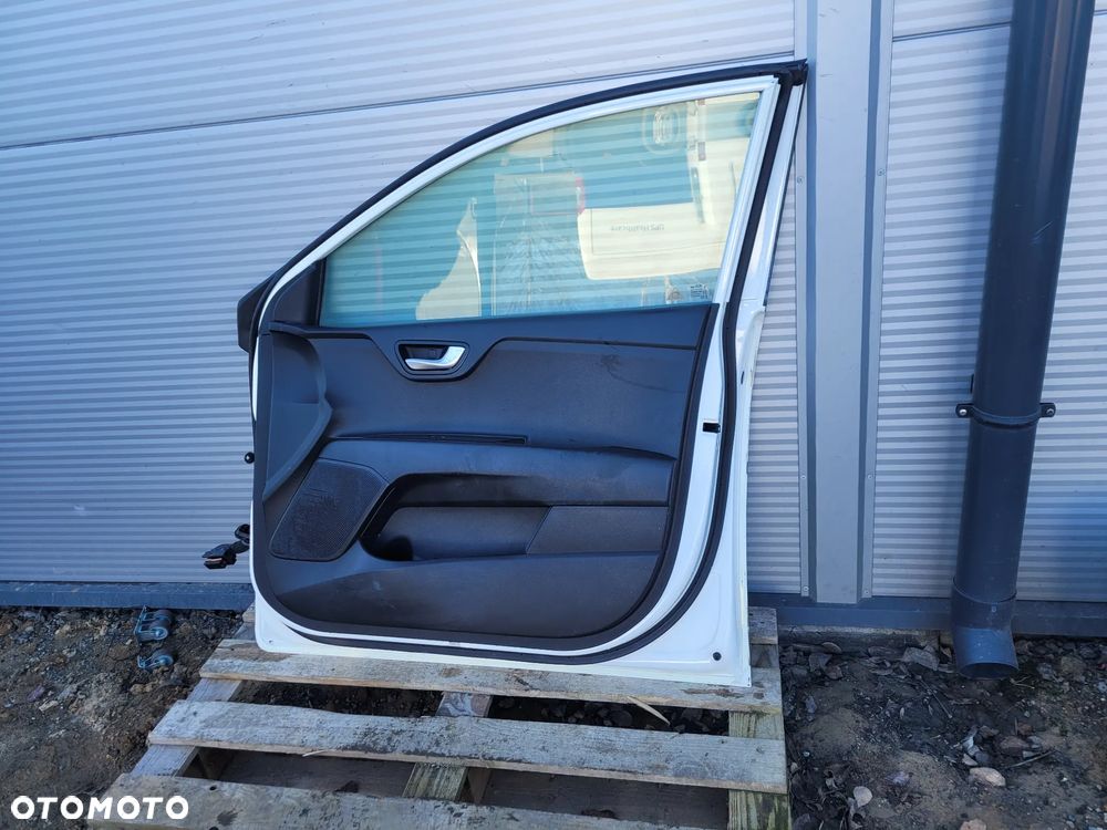 Kia Rio IV 17r 5d Drzwi  prawy przod kolor UD - 5