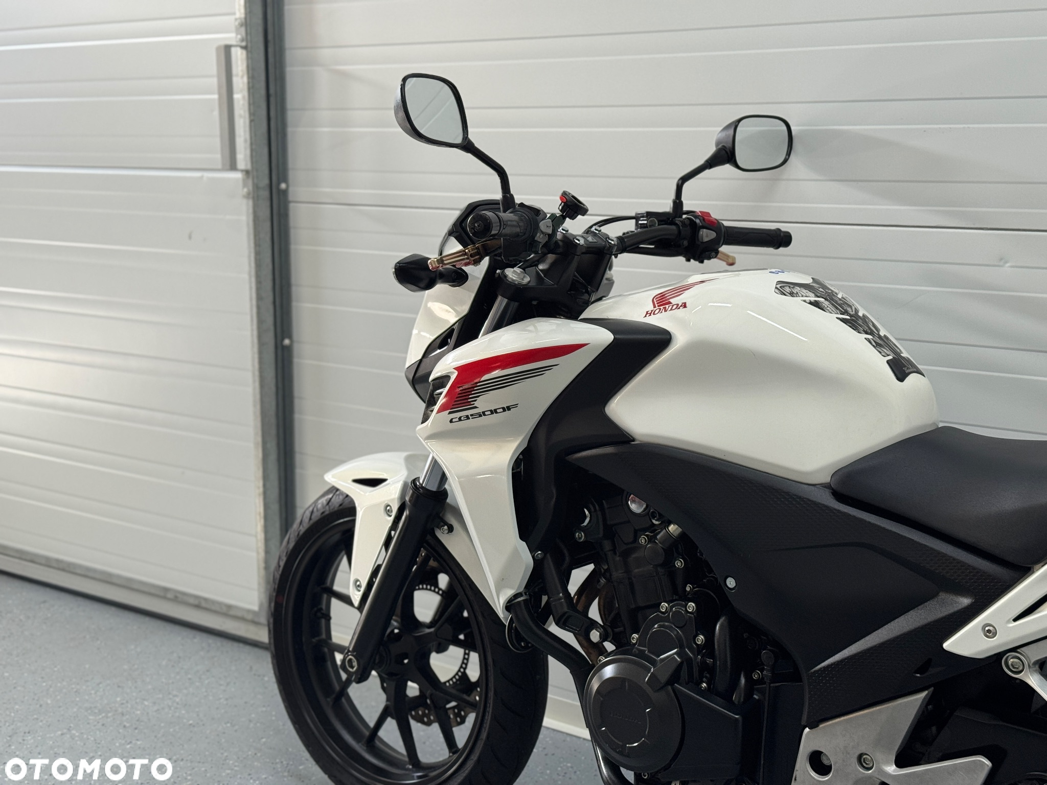Honda CB - 16