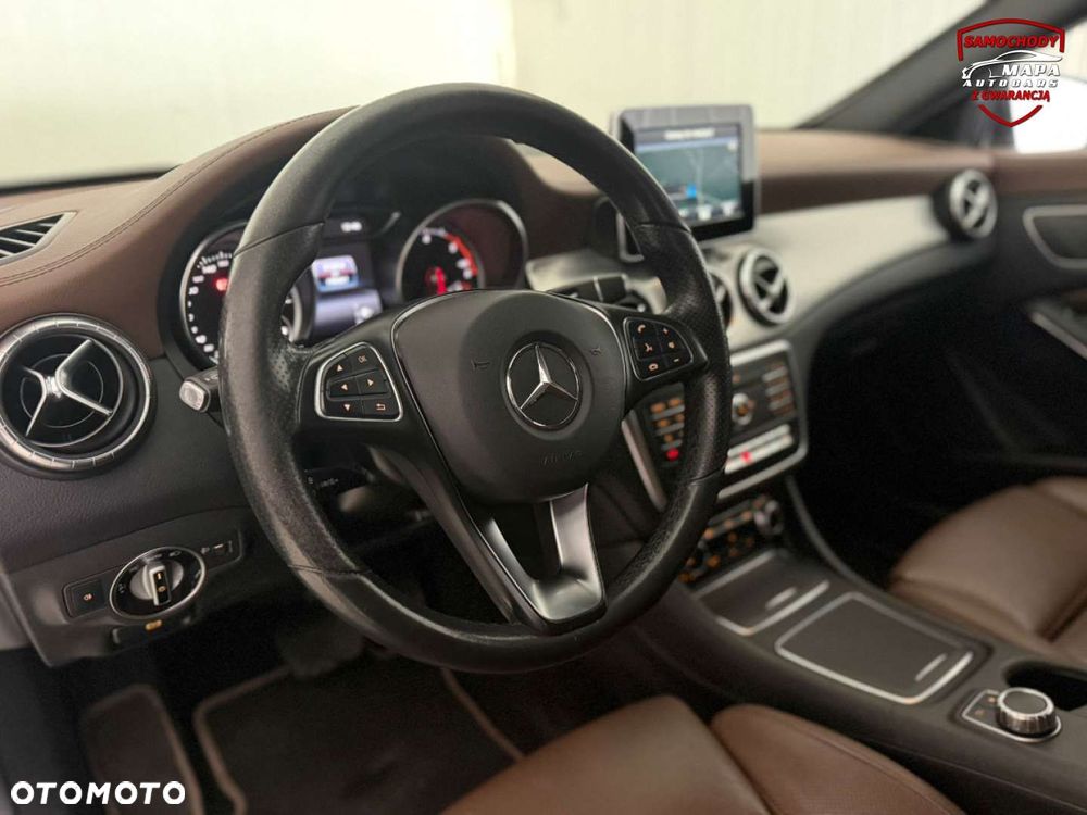 Mercedes-Benz CLA - 16