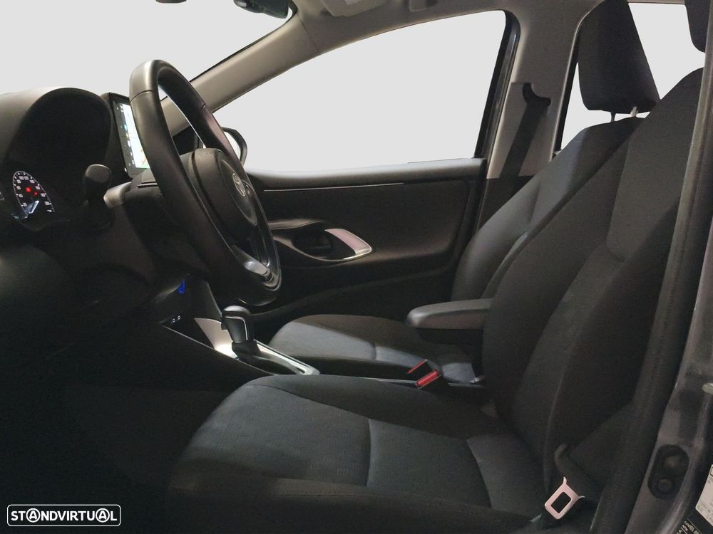 Toyota Yaris 1.5 HDF Comfort Plus - 10
