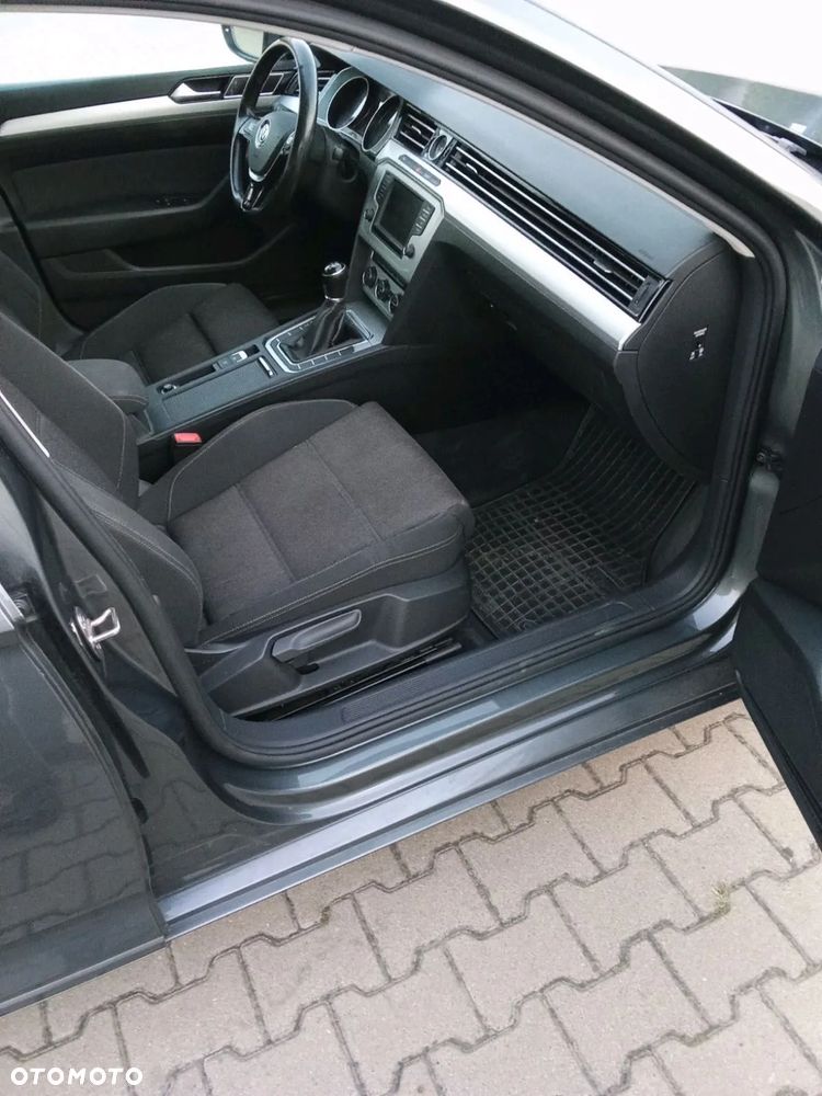 Volkswagen Passat 1.6 TDI (BlueMotion Technology) Comfortline - 12