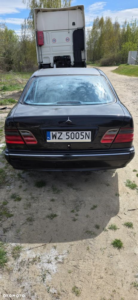 Mercedes-Benz Klasa E - 3