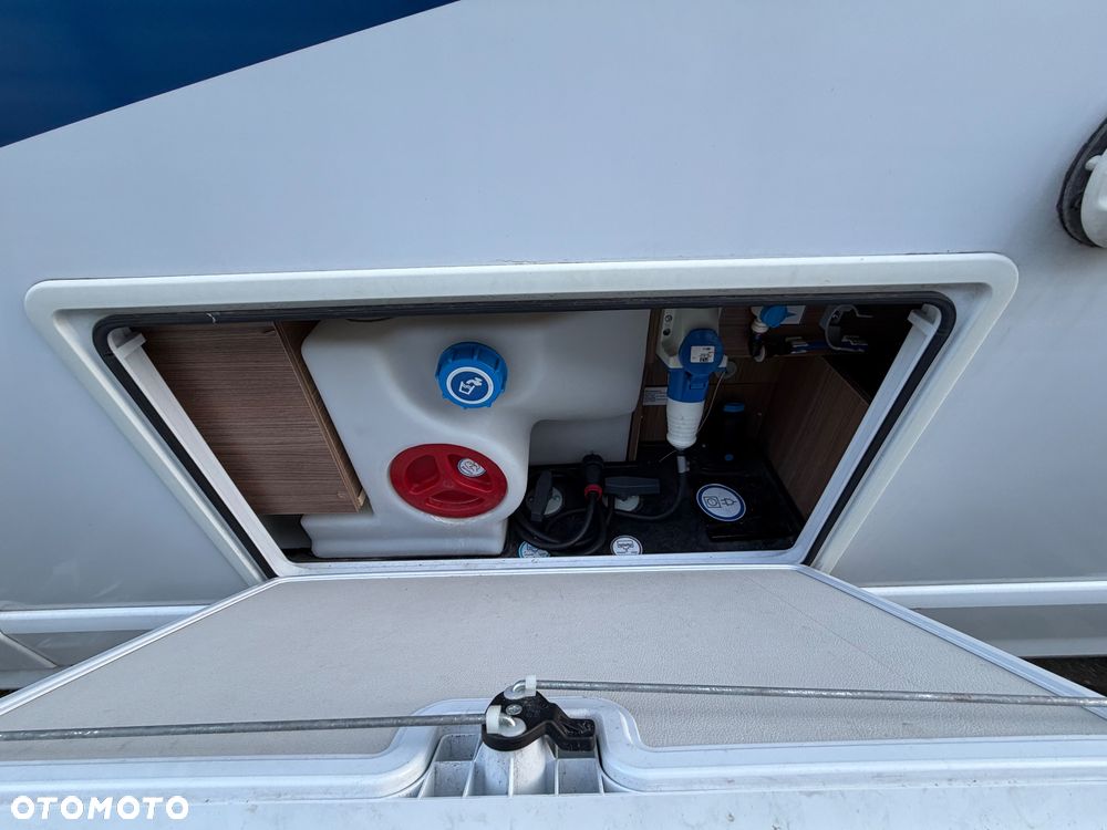 KNAUS Live Wave 700 MEG - 11