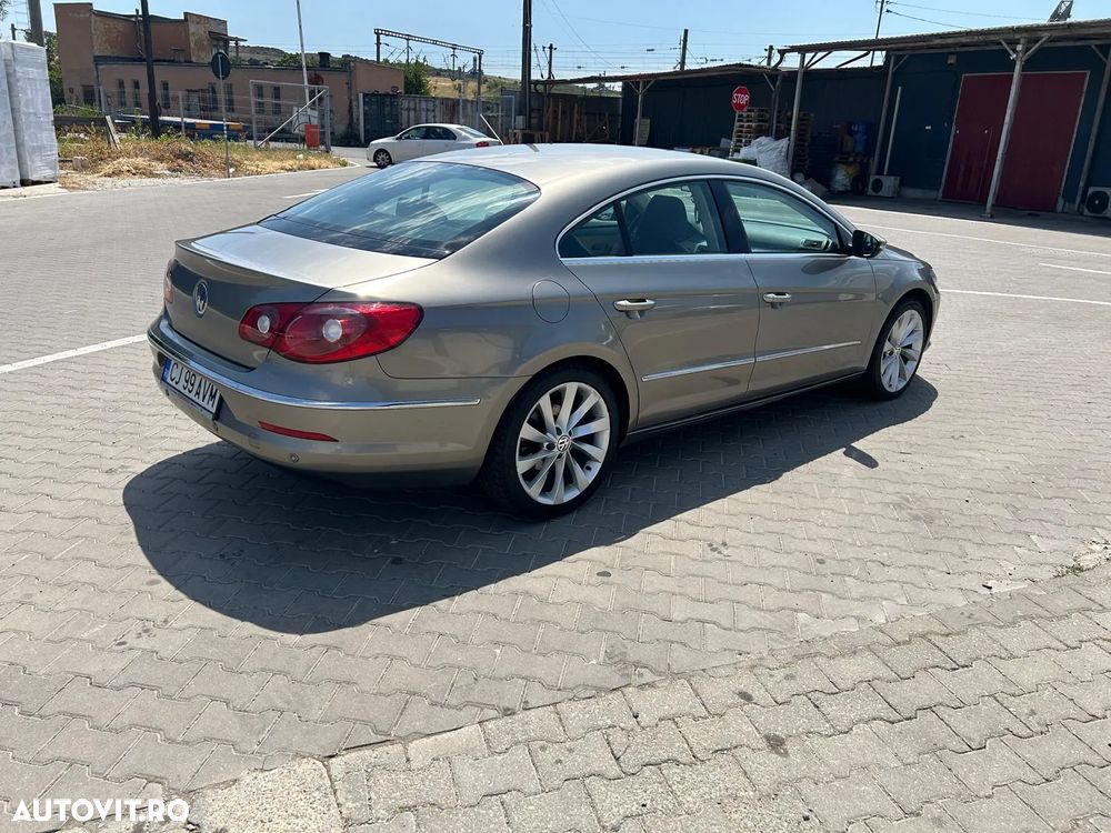 Volkswagen Passat - 6