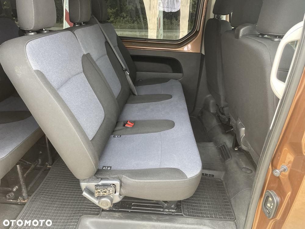 Opel Vivaro - 8