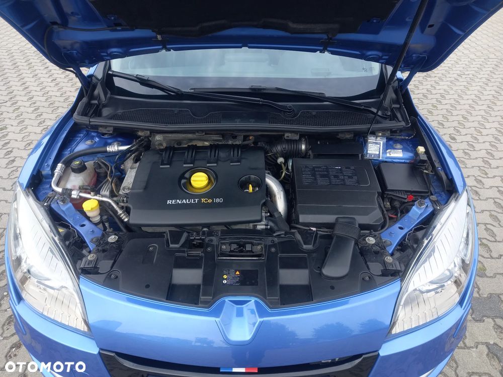 Renault Megane TCe 180 GT - 19