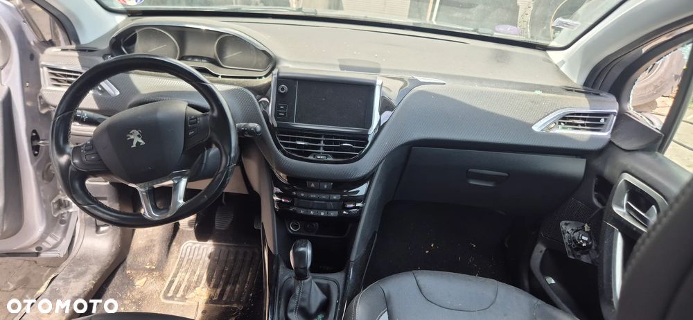 Peugeot 2008 1.2 Pure Tech GPF Crossway S&S - 17