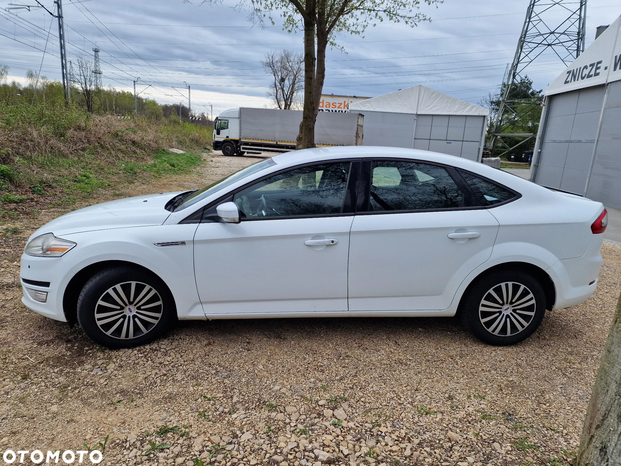 Ford Mondeo 1.6 T Ambiente - 16