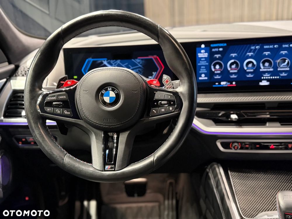 BMW XM - 7
