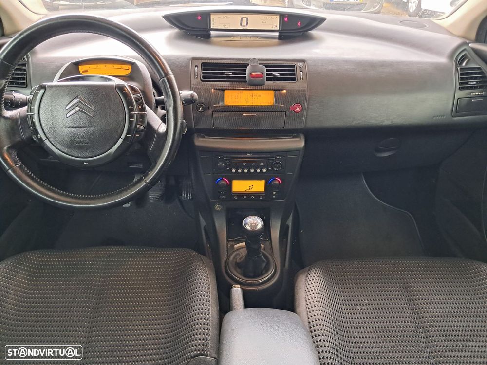 Citroën C4 1.6 HDi 110 SX - 12