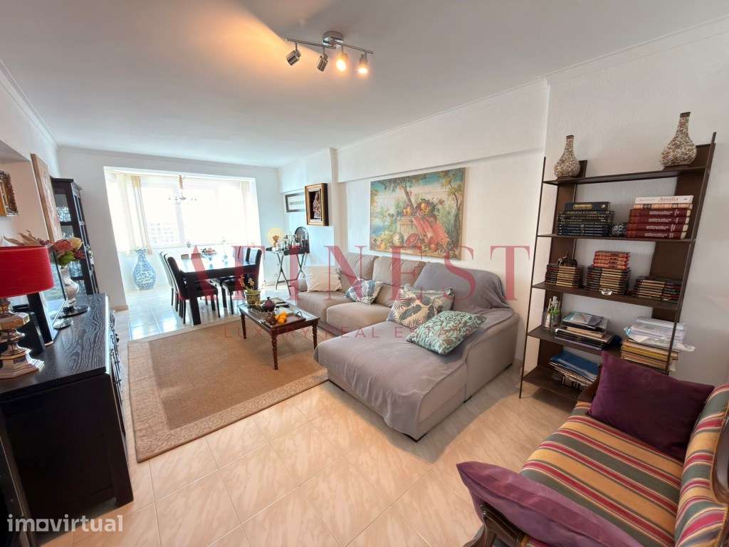 APARTAMENTO T2 NA PRIMEIRA LINHA DE MAR CAPARICA - Grande imagem: 3/13