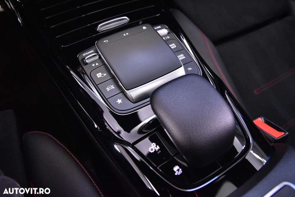 Mercedes-Benz A AMG 35 4Matic AMG Speedshift DCT 7G - 17