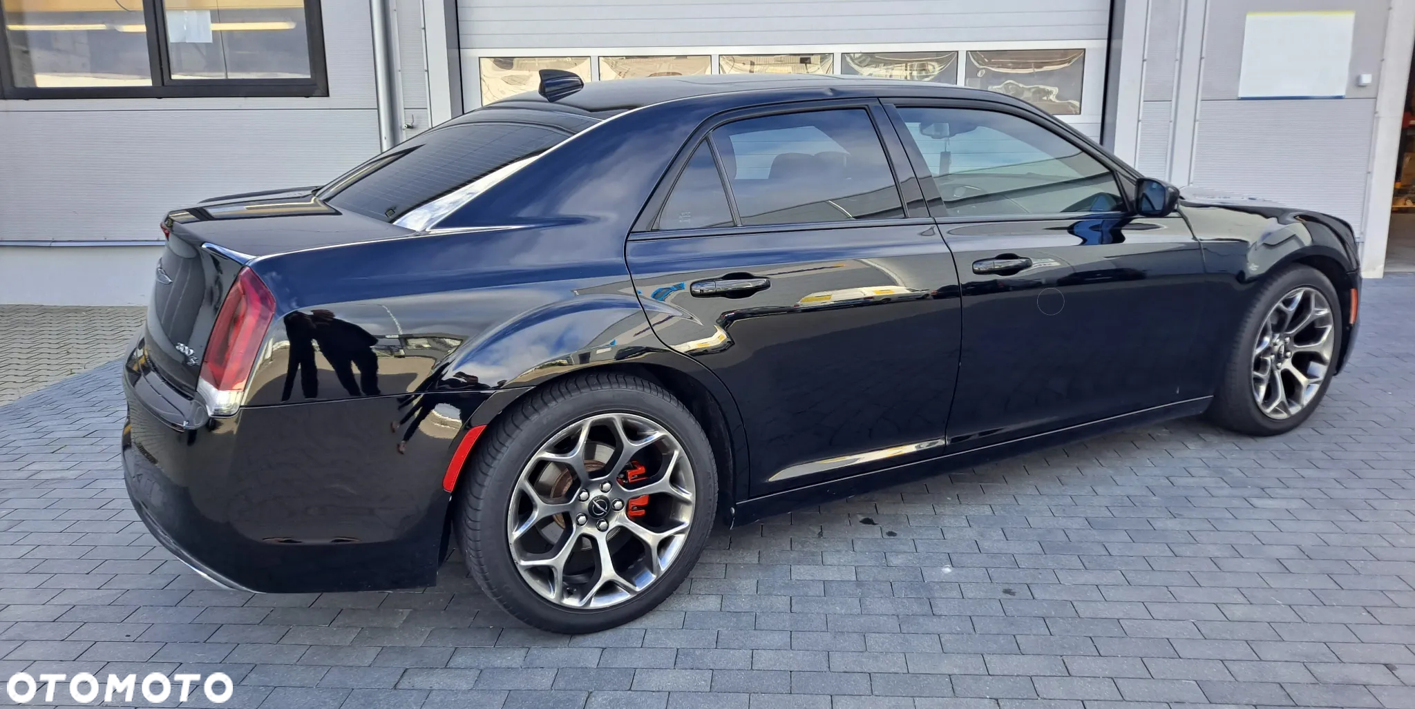 Chrysler 300s - 12