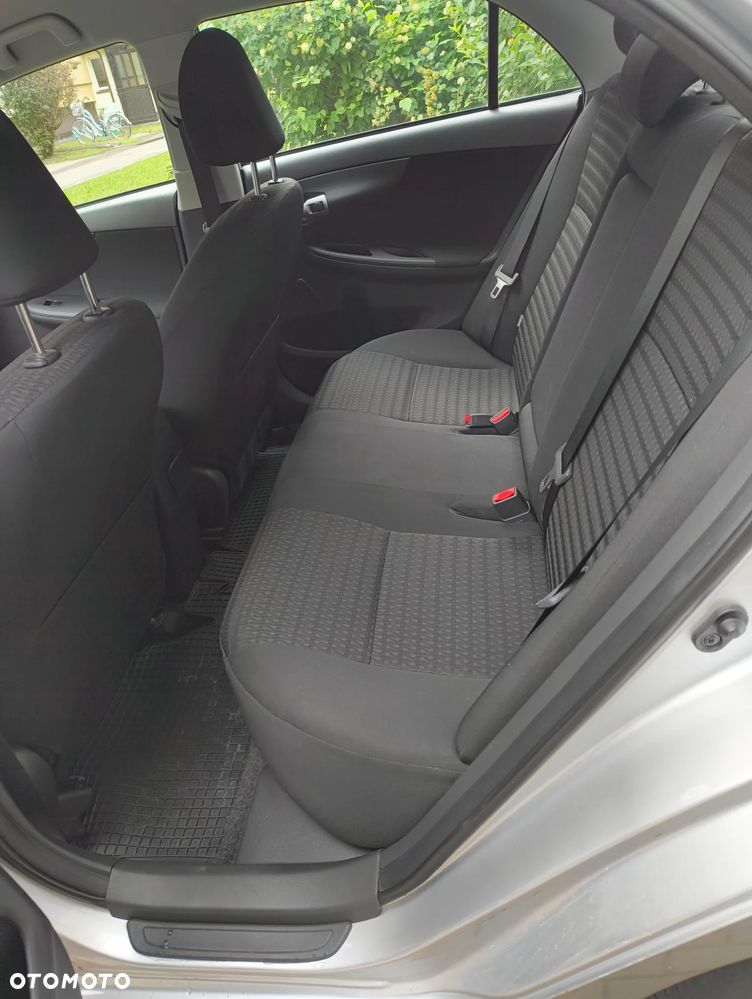 Toyota Corolla 1.6 Active - 9