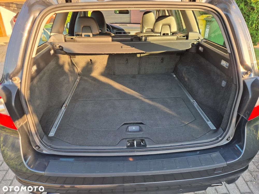 Volvo V70 D5 AWD Summum - 18