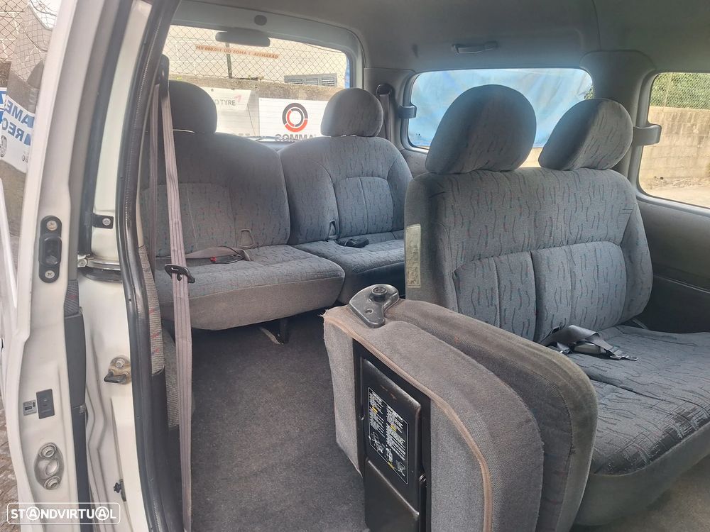 Hyundai H-1 Starex - 9
