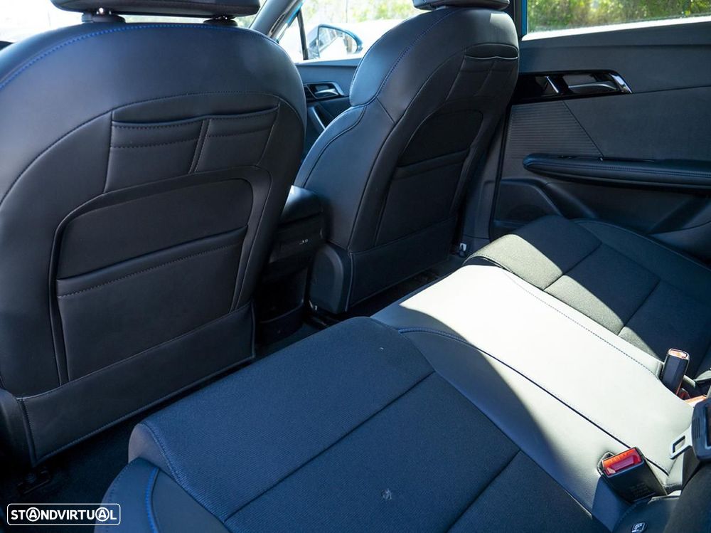 MG MG4 64 kWh Luxury - 23